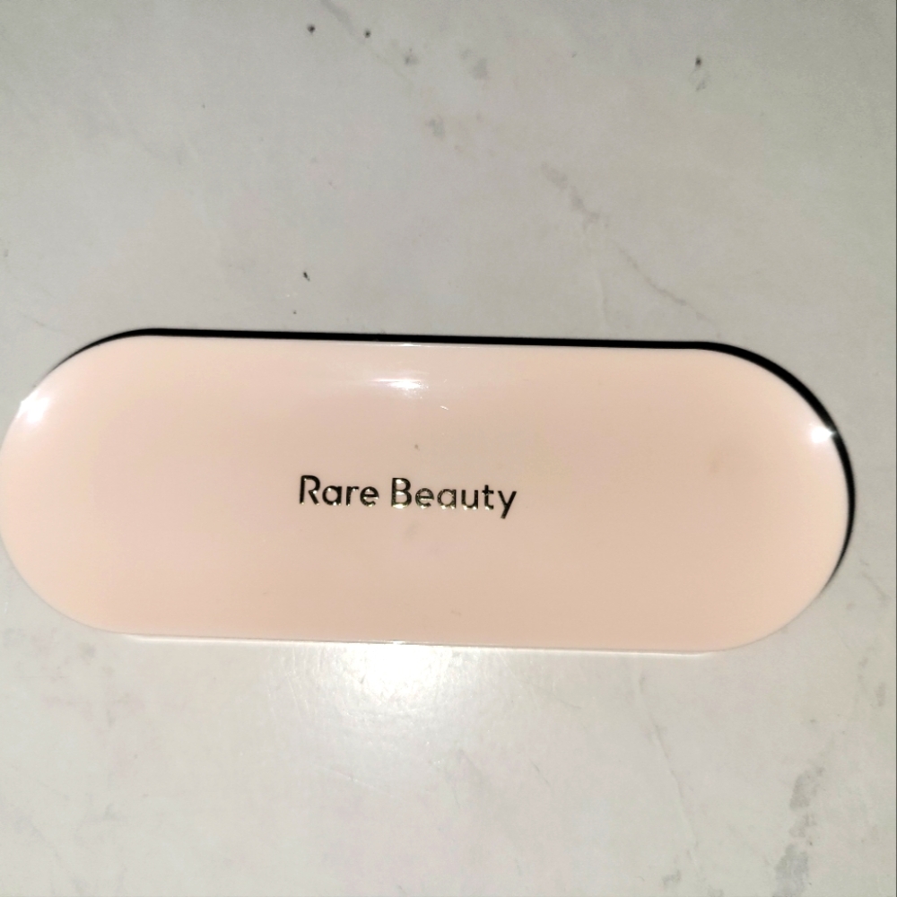 Rare Beauty Eyeshadow Palette